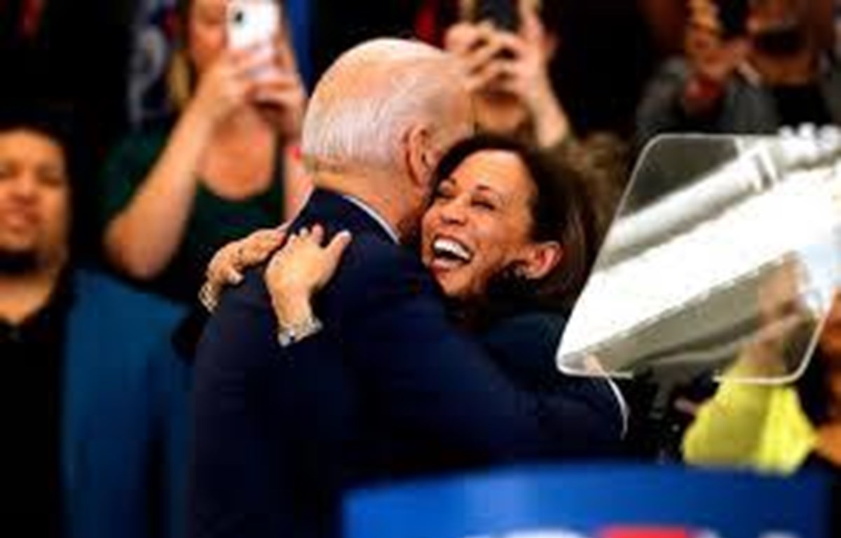 Ứng cử viên Joe Biden chọn bà Kamala Harris làm đối tác tranh cử