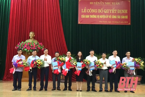 Huyện Như Xuân điều động luân chuyển và bổ nhiệm 14 chức danh cán bộ chủ chốt sau Đại hội