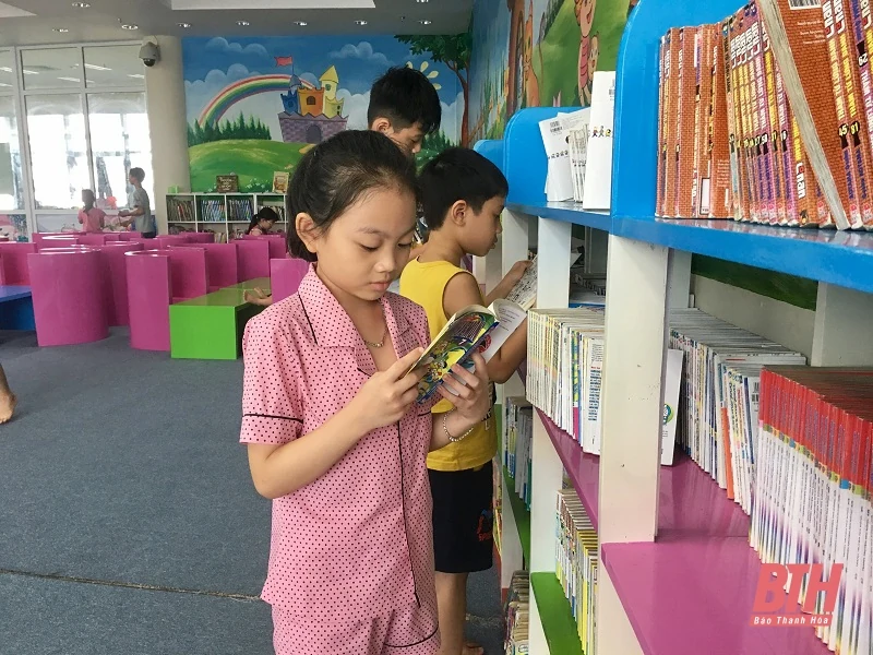 Thư viện – điểm đến ngày hè của bạn trẻ mê đọc sách