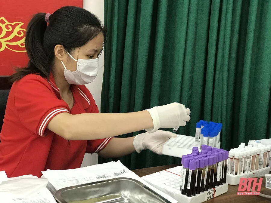 Ngày hội hiến máu tình nguyện ở Bệnh viện Ung bướu Thanh Hóa