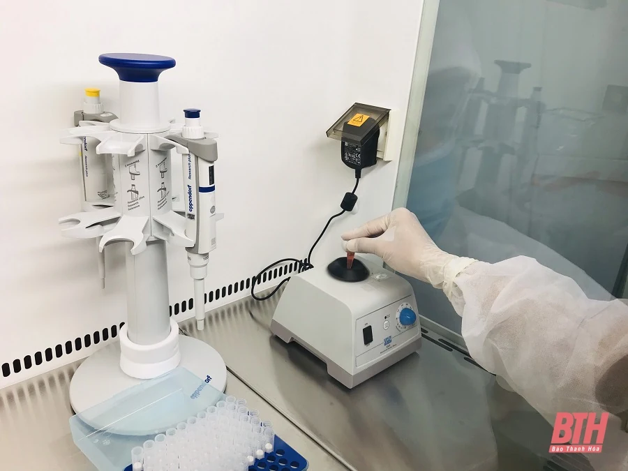 Bệnh viện Đa khoa tỉnh Thanh Hóa đưa vào vận hành hệ thống xét nghiệm SARS-CoV-2