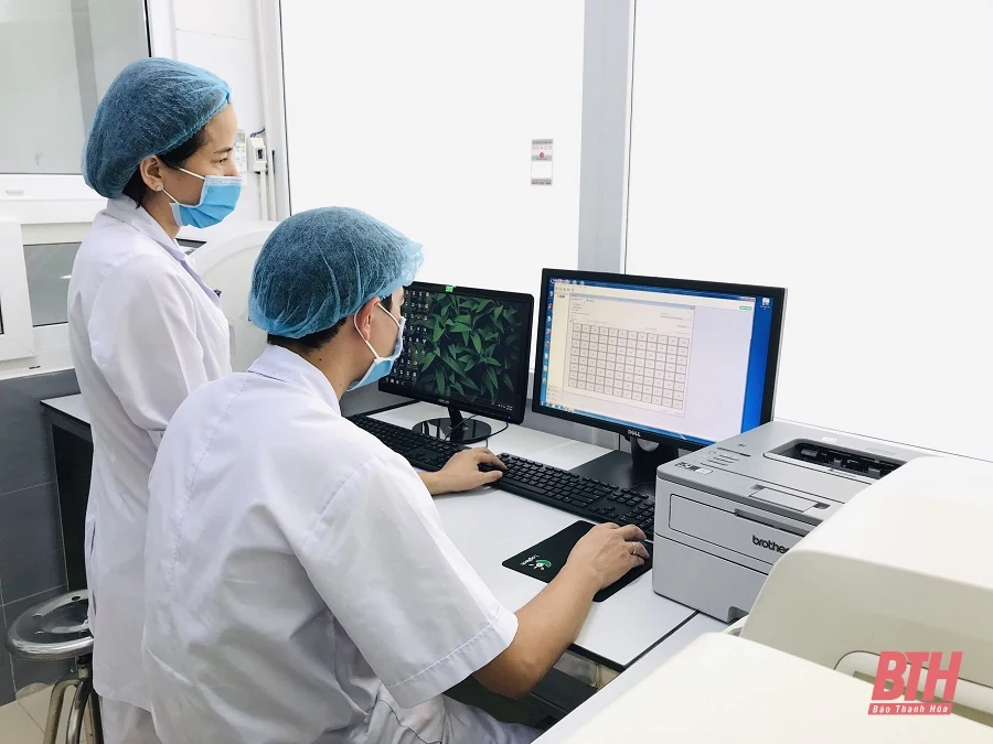 Bệnh viện Đa khoa tỉnh Thanh Hóa đưa vào vận hành hệ thống xét nghiệm SARS-CoV-2