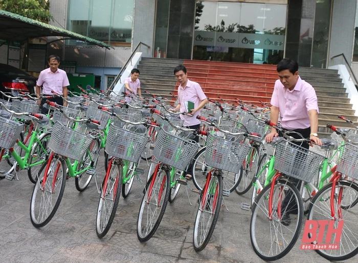Ngân hàng Chính sách xã hội- Chi nhánh tỉnh Thanh Hóa tặng xe đạp cho 200 học sinh nghèo vượt khó vươn lên trong học tập