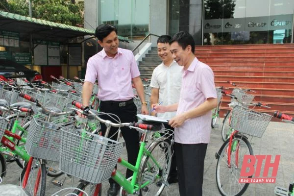 Ngân hàng Chính sách xã hội- Chi nhánh tỉnh Thanh Hóa tặng xe đạp cho 200 học sinh nghèo vượt khó vươn lên trong học tập