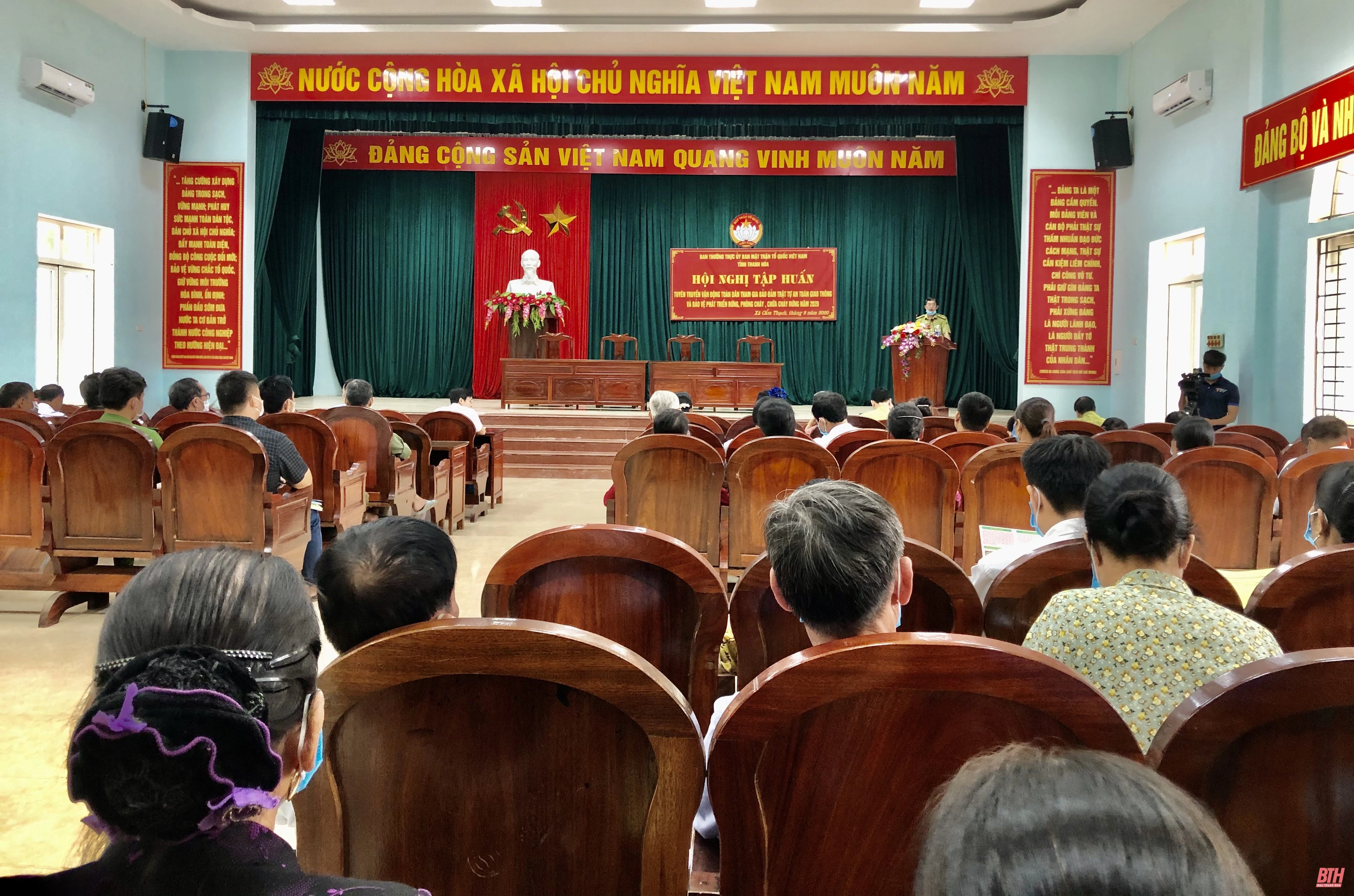 Tuyên truyền, vận động tham gia bảo đảm TTATGT, xây dựng nông thôn mới và giảm nghèo bền vững
