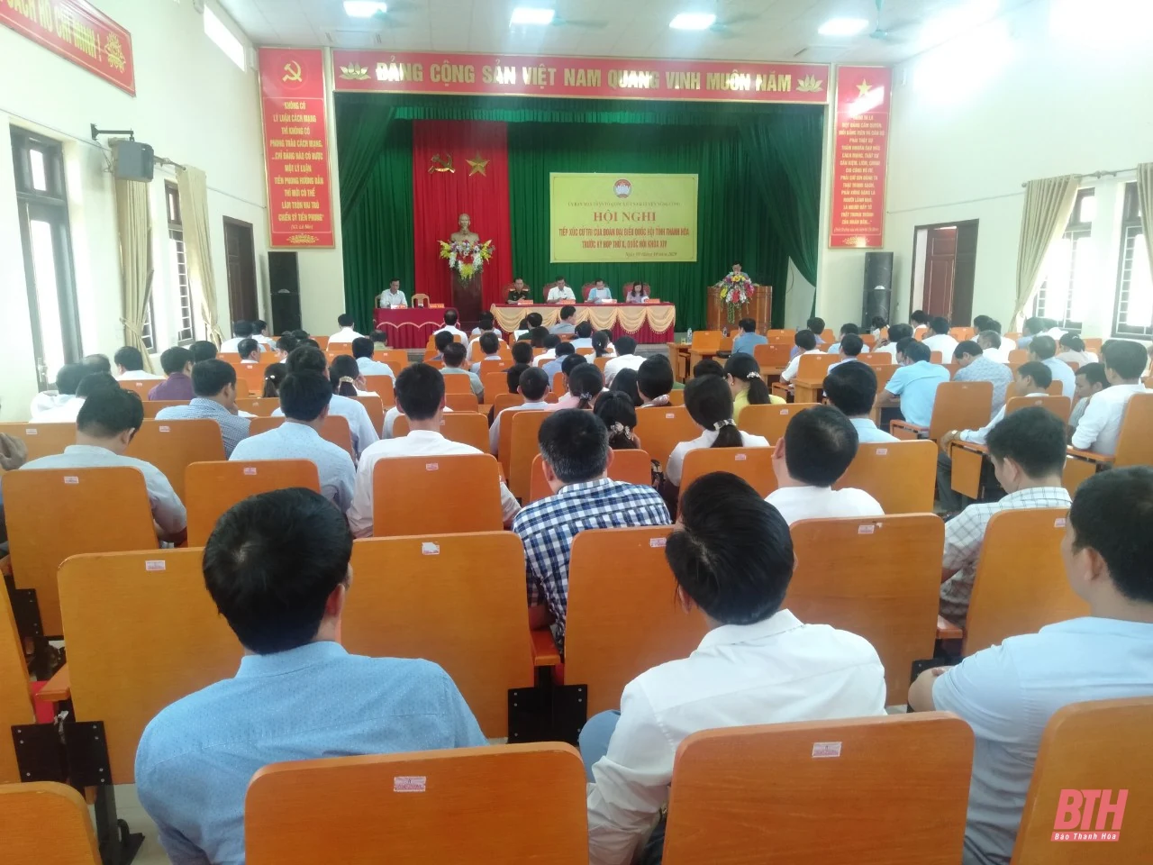 Đoàn đại ĐBQH tỉnh Thanh Hóa tiếp xúc cử tri huyện Nông Cống và thị xã Nghi Sơn