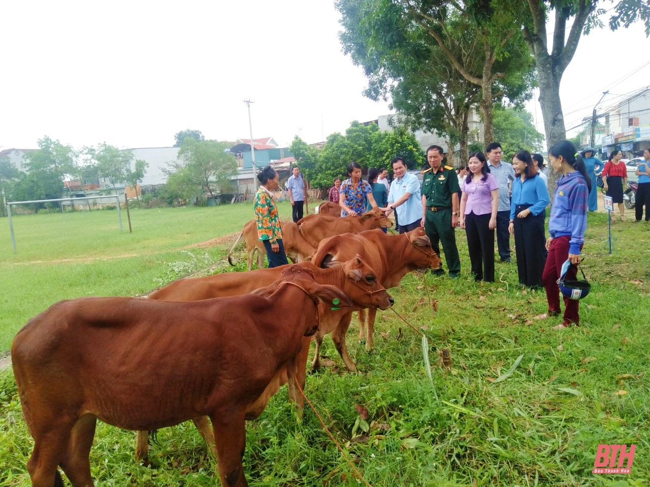Đoàn đại ĐBQH tỉnh Thanh Hóa tiếp xúc cử tri huyện Nông Cống và thị xã Nghi Sơn