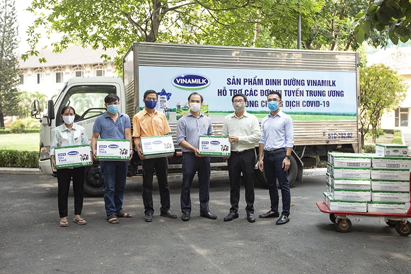Vinamilk dẫn đầu bảng xếp hạng Top 10 thương hiệu mạnh nhất Việt Nam, thuộc Top 1000 thương hiệu hàng đầu Châu Á