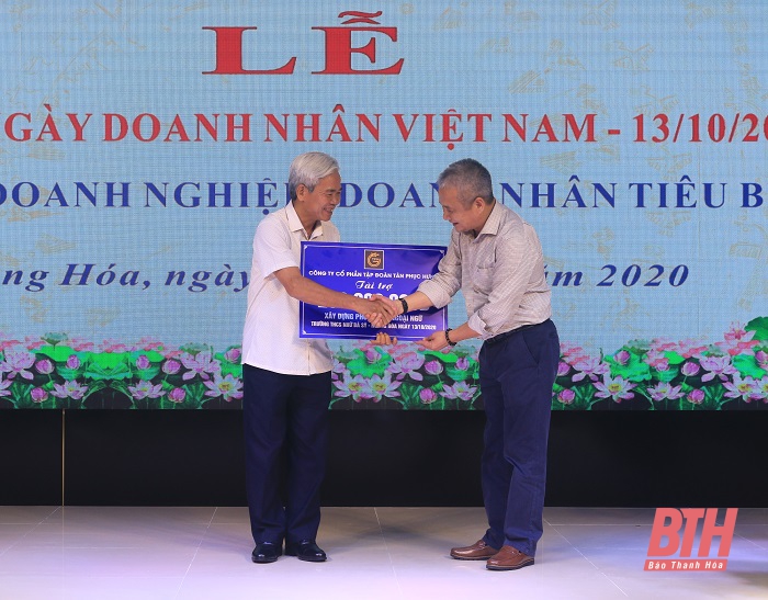 Huyện Hoằng Hóa tôn vinh doanh nghiệp - doanh nhân tiêu biểu năm 2020