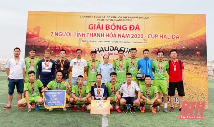 Đội Quảng Xương 1 vô địch nội dung dành cho đội tuyển các huyện, thị xã, thành phố - Giải bóng đá Cup Halida 2020