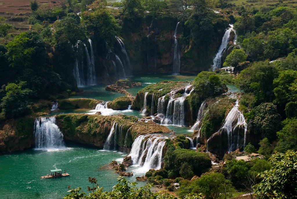Chùm thơ về mùa thu của nhà báo Nguyễn Hồng Vinh