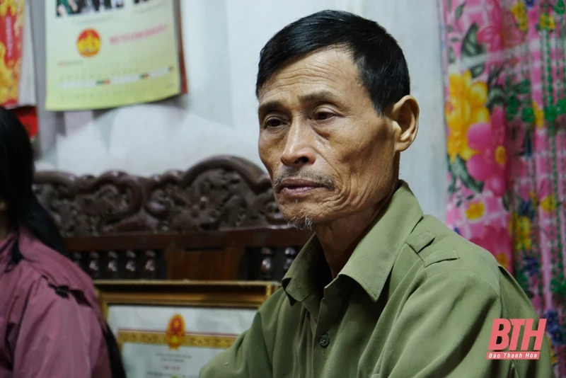 Mẹ vẫn đợi… con về