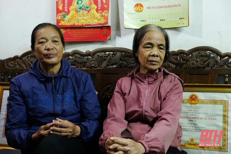 Mẹ vẫn đợi… con về