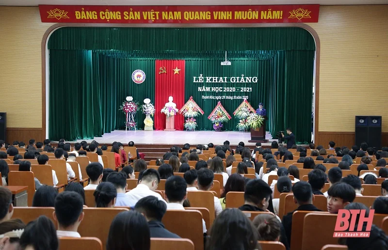 Trường Đại học Hồng Đức khai giảng năm học mới 2020-2021