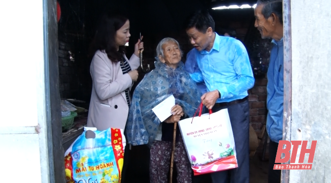 Huyện Thọ Xuân hỗ trợ các huyện Quế Sơn, Hiệp Đức, Nông Sơn (tỉnh Quảng Nam) khắc phục hậu quả lũ lụt