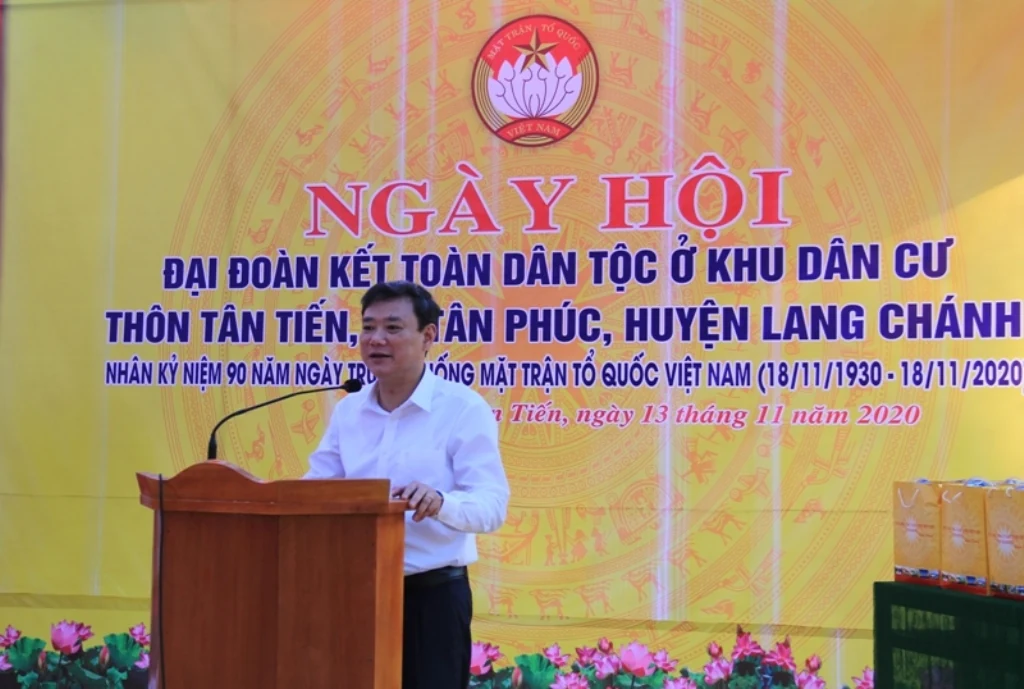 Bí thư Thành ủy TP Thanh Hoá Lê Anh Xuân dự Ngày hội Đại đoàn kết toàn dân tộc tại huyện Lang Chánh