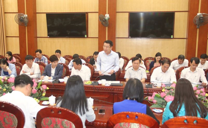 Phó Chủ tịch UBND tỉnh Nguyễn Văn Thi tiếp và làm việc với Lớp bồi dưỡng lãnh đạo, quản lý của các bộ, ngành Trung ương