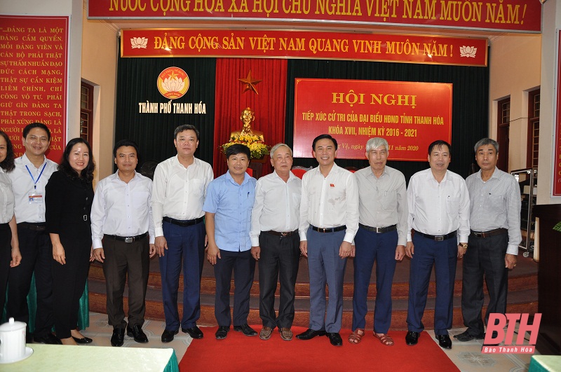 Đồng chí Đỗ Trọng Hưng, Bí thư Tỉnh ủy, Trưởng đoàn ĐBQH tỉnh tiếp xúc cử tri TP Thanh Hóa