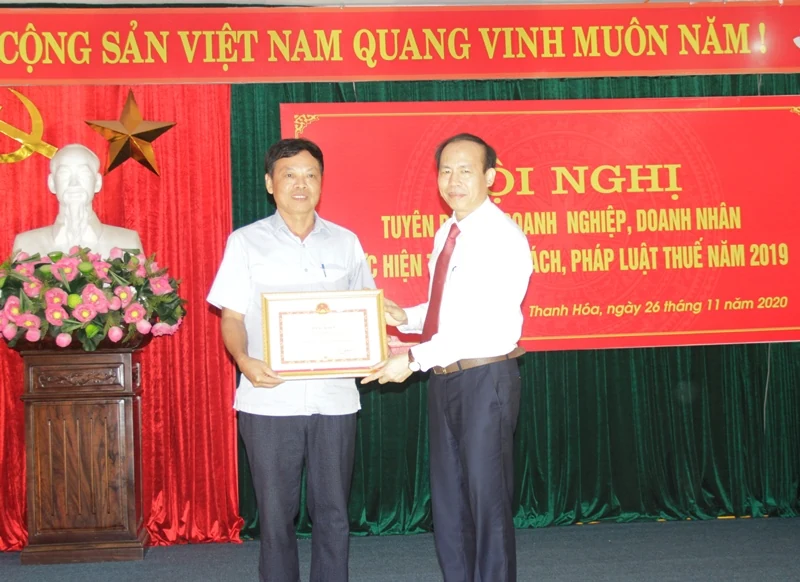Tuyên dương doanh nghiệp, doanh nhân thực hiện tốt chính sách thuế