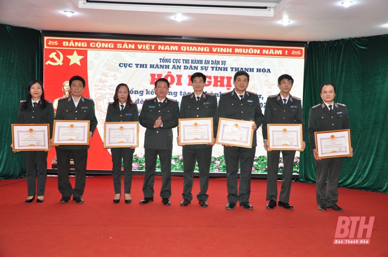 Thực hiện tốt cơ chế tự giám sát, tự kiểm tra trong công tác thi hành án