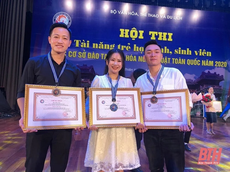 Sinh viên Trường ĐH Văn hóa, Thể thao và Du lịch Thanh Hóa đoạt giải cao tại Hội thi Tài năng trẻ học sinh, sinh viên các cơ sở đào tạo VHNT toàn quốc