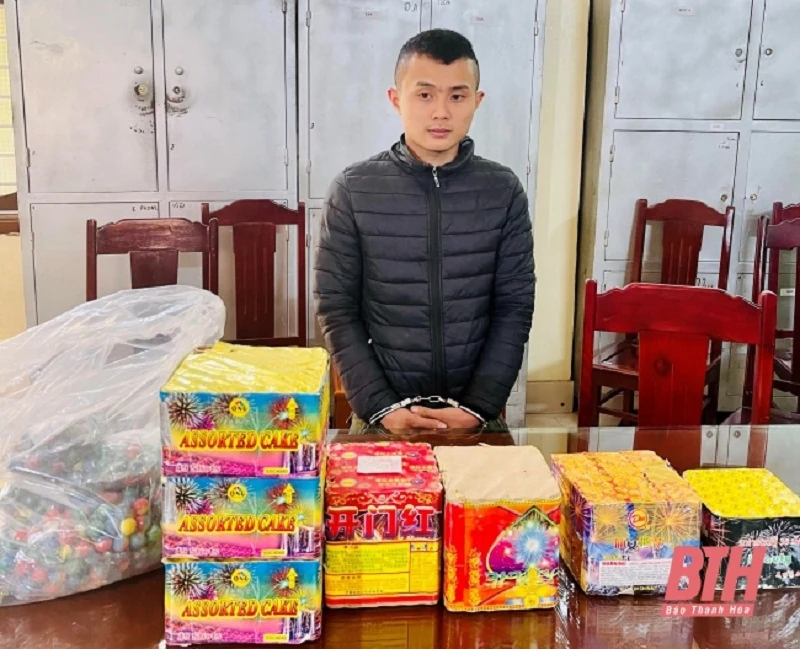 Đấu tranh tố giác hành vi vi phạm pháp luật liên quan đến pháo, vũ khí, vật liệu nổ