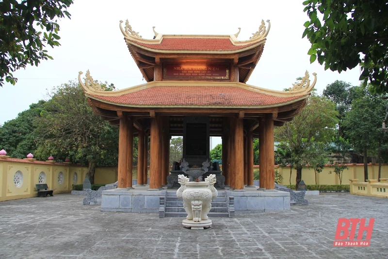 Hơn 200 người dân tổng vệ sinh Di tích lịch sử Nhà máy điện Hàm Rồng