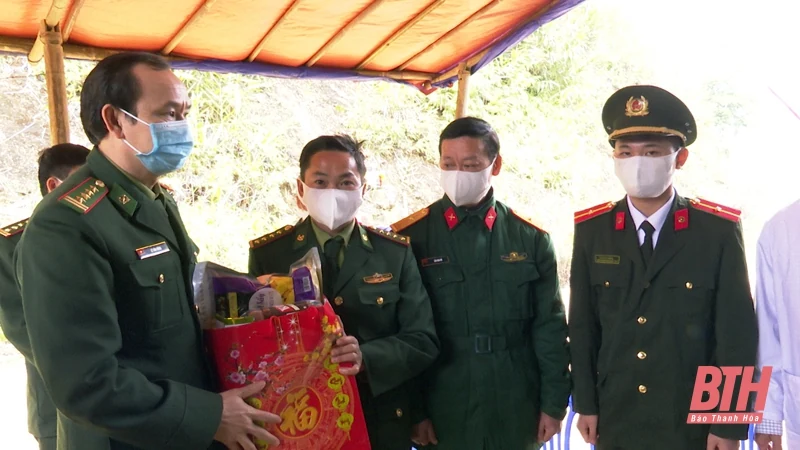 Kiểm tra công tác phòng, chống dịch COVID-19 tại huyện Mường Lát
