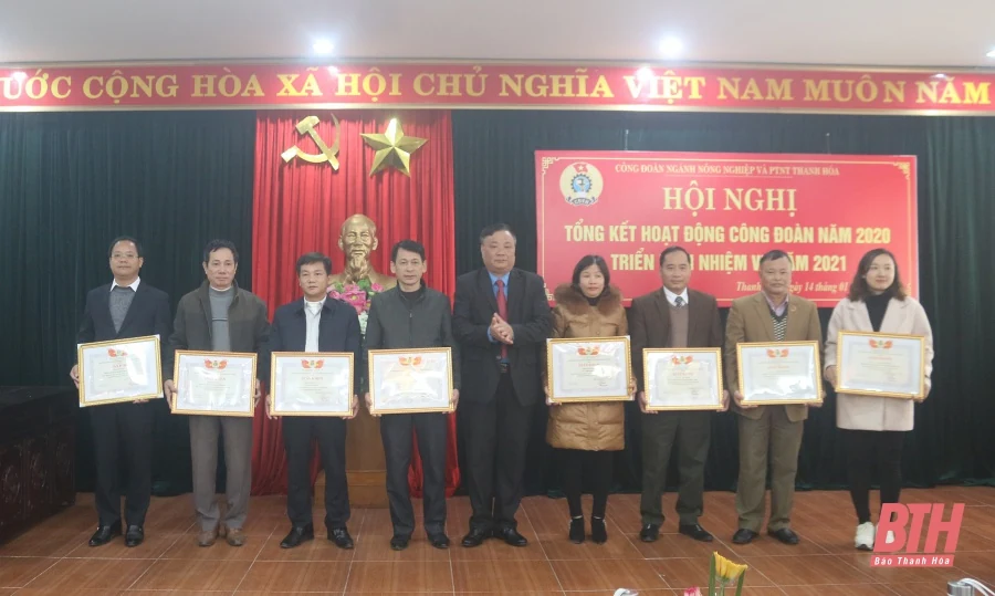 99,3% lao động Ngành Nông nghiệp và Phát triển nông thôn có việc làm thường xuyên