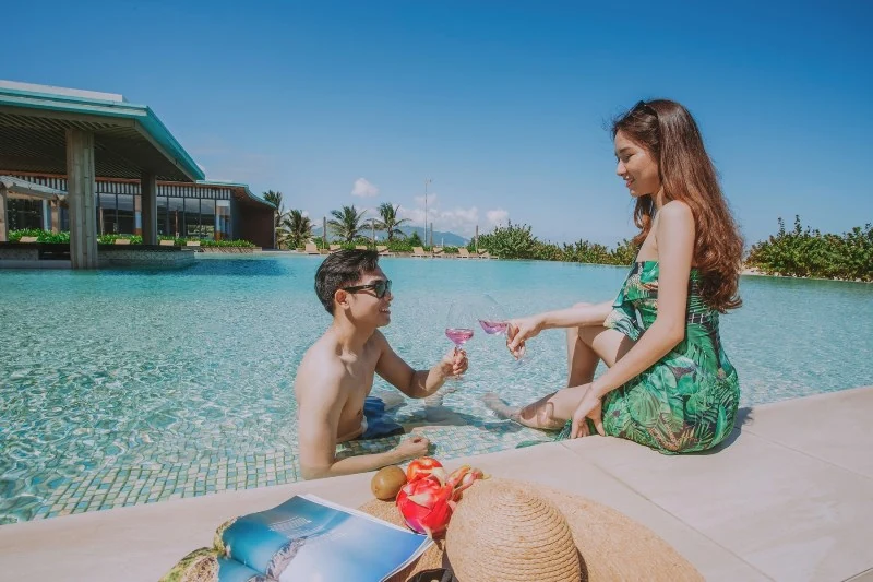 FLC Hotels & Resorts tặng hàng ngàn voucher nghỉ dưỡng, ưu đãi tới 50% cho khách bay Bamboo Airways