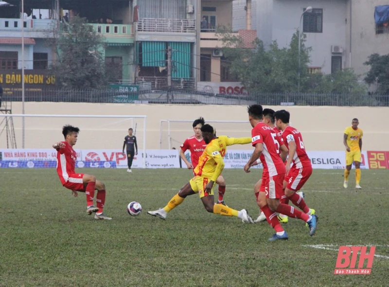 Vòng 2 LS V.League 2021: Đông Á Thanh Hóa và Viettel cầm chân nhau