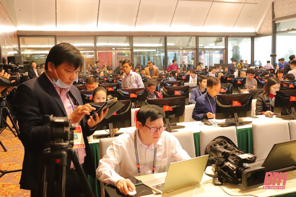 Gần 500 phóng viên tác nghiệp trực tiếp tại Đại hội XIII của Đảng