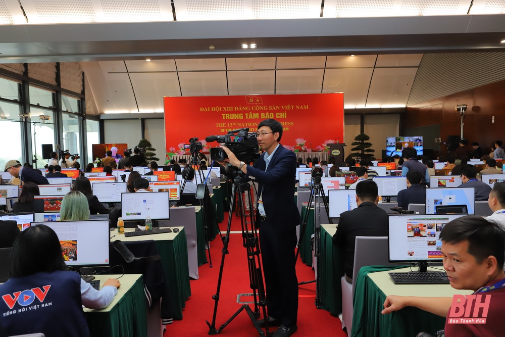 Gần 500 phóng viên tác nghiệp trực tiếp tại Đại hội XIII của Đảng