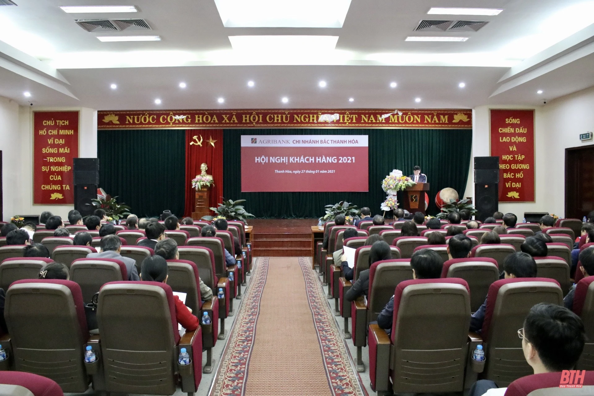 Agribank Bắc Thanh Hóa tạo điều kiện thuận lợi nhất để khách hàng tiếp cận và sử dụng các sản phẩm, dịch vụ của ngân hàng