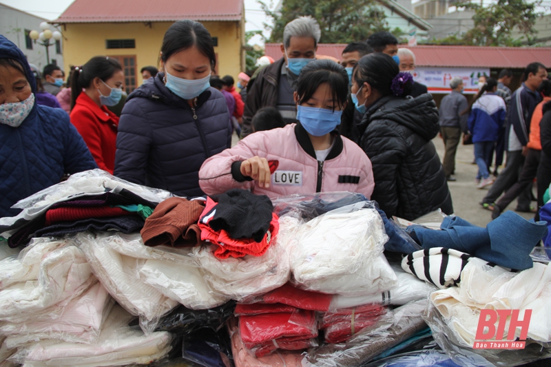 “Chợ tết nhân đạo lưu động” tại huyện Thọ Xuân