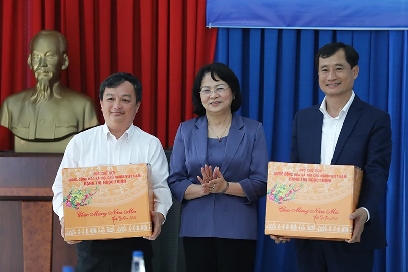 Phó Chủ tịch Nước Đặng Thị Ngọc Thịnh đánh giá cao chính sách mà Vinamilk dành cho người lao động