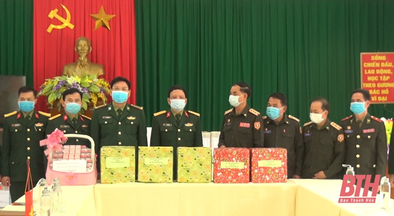 Bộ Chỉ huy quân sự tỉnh Hủa Phăn (Lào) thăm, chúc tết lực lượng quân sự tỉnh Thanh Hóa