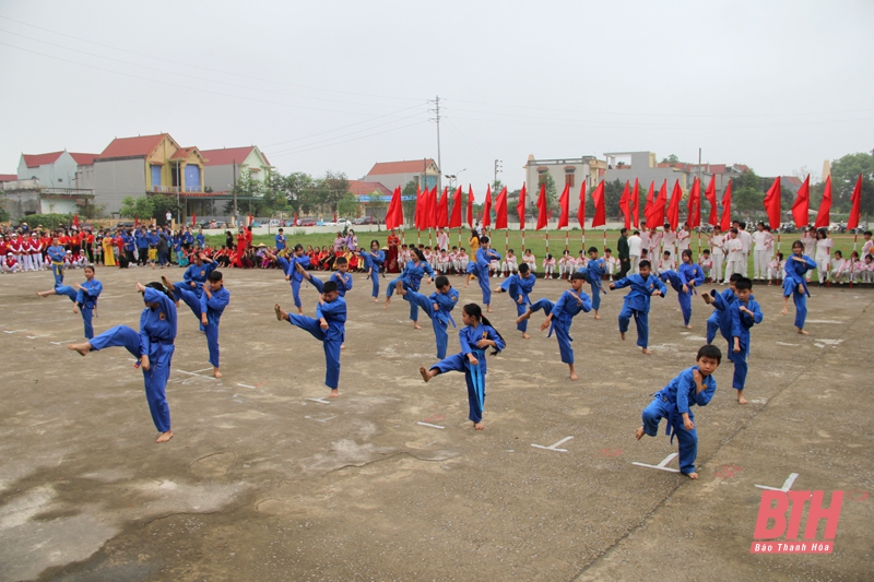 Hơn 300 vận động viên tranh tài tại Đại hội TDTT xã Đông Khê lần thứ IX