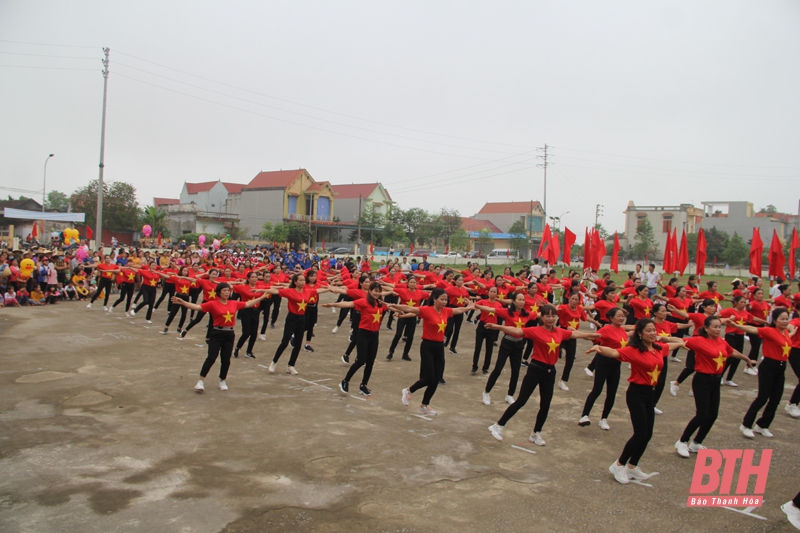 Hơn 300 vận động viên tranh tài tại Đại hội TDTT xã Đông Khê lần thứ IX