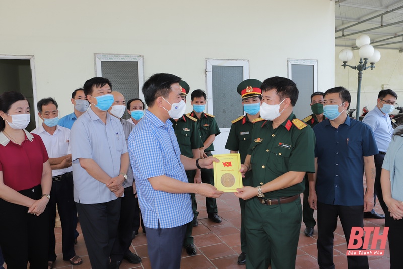 Đồng chí Bí thư Tỉnh ủy Đỗ Trọng Hưng kiểm tra, chỉ đạo công tác phòng, chống dịch COVID-19 tại huyện Hoằng Hóa