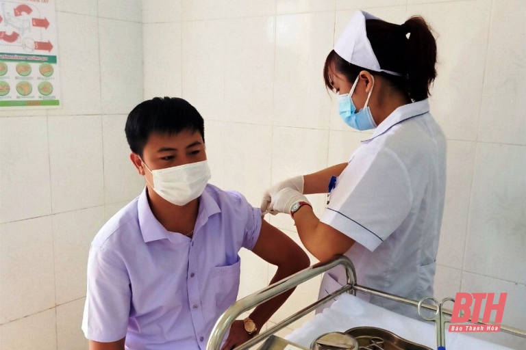 Huyện Cẩm Thủy hoàn thành tiêm vắc - xin phòng COVID-19 đợt 3