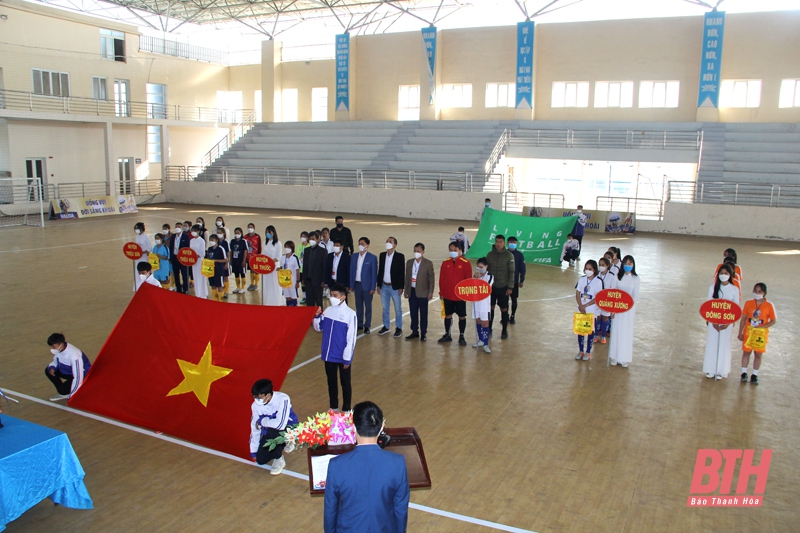 Khai mạc giải bóng đá nữ Đại hội TDTT tỉnh Thanh Hóa lần thứ IX
