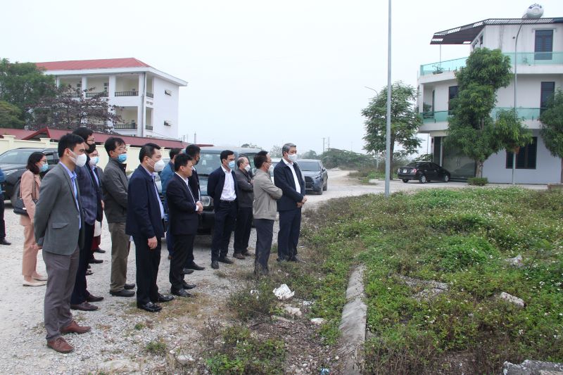 Phó Chủ tịch UBND tỉnh Lê Đức Giang chỉ đạo tháo gỡ vướng mắc cho Dự án Hệ thống tiêu úng Đông Sơn