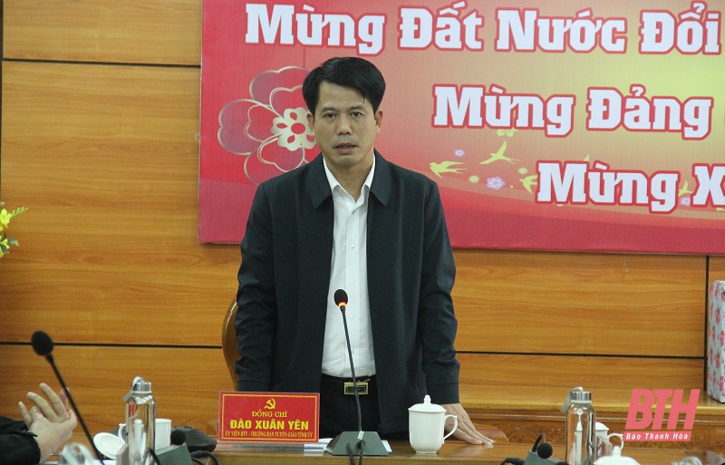 Trưởng ban Tuyên giáo Tỉnh ủy Đào Xuân Yên kiểm tra tình hình sản xuất và đời sống Nhân dân tại huyện Nông Cống
