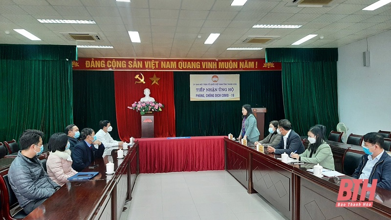 Công ty TNHH Medison Việt Nam tặng sinh phẩm xét nghiệm PCR cho tỉnh Thanh Hóa