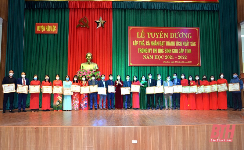 Huyện Hậu Lộc tuyên dương tập thể, cá nhân đạt thành tích xuất sắc trong kỳ thi chọn học sinh giỏi cấp tỉnh năm học 2021-2022