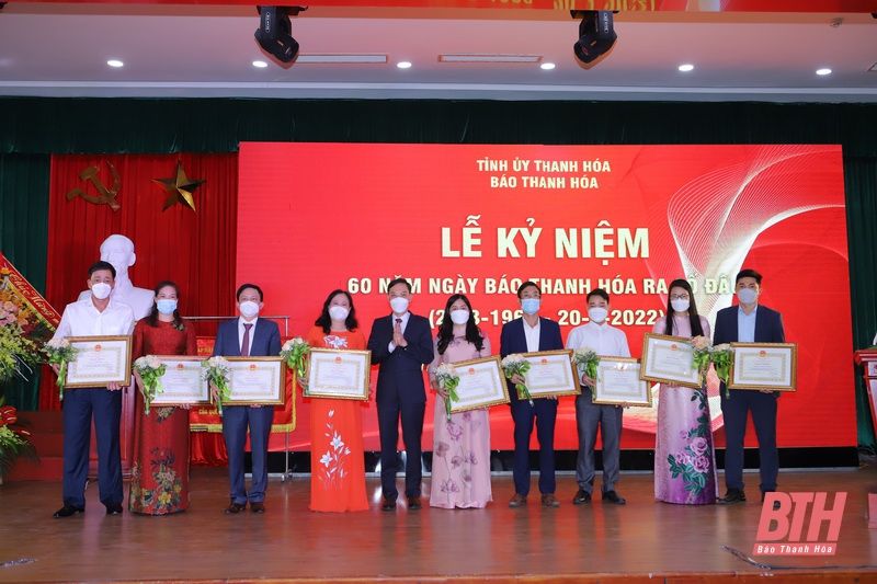 Lễ kỷ niệm 60 năm ngày Báo Thanh Hóa ra số đầu