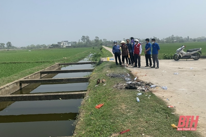 Ban ATGT tỉnh thăm hỏi gia đình 4 học sinh bị tai nạn tại huyện Hậu Lộc