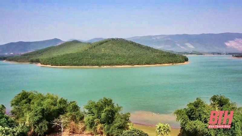 Hồ Yên Mỹ: Điểm du lịch mới hút khách ở xứ Thanh