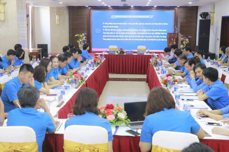 Công đoàn 6 tỉnh Bắc Trung Bộ hỗ trợ hơn 300 tỷ đồng cho đoàn viên, người lao động